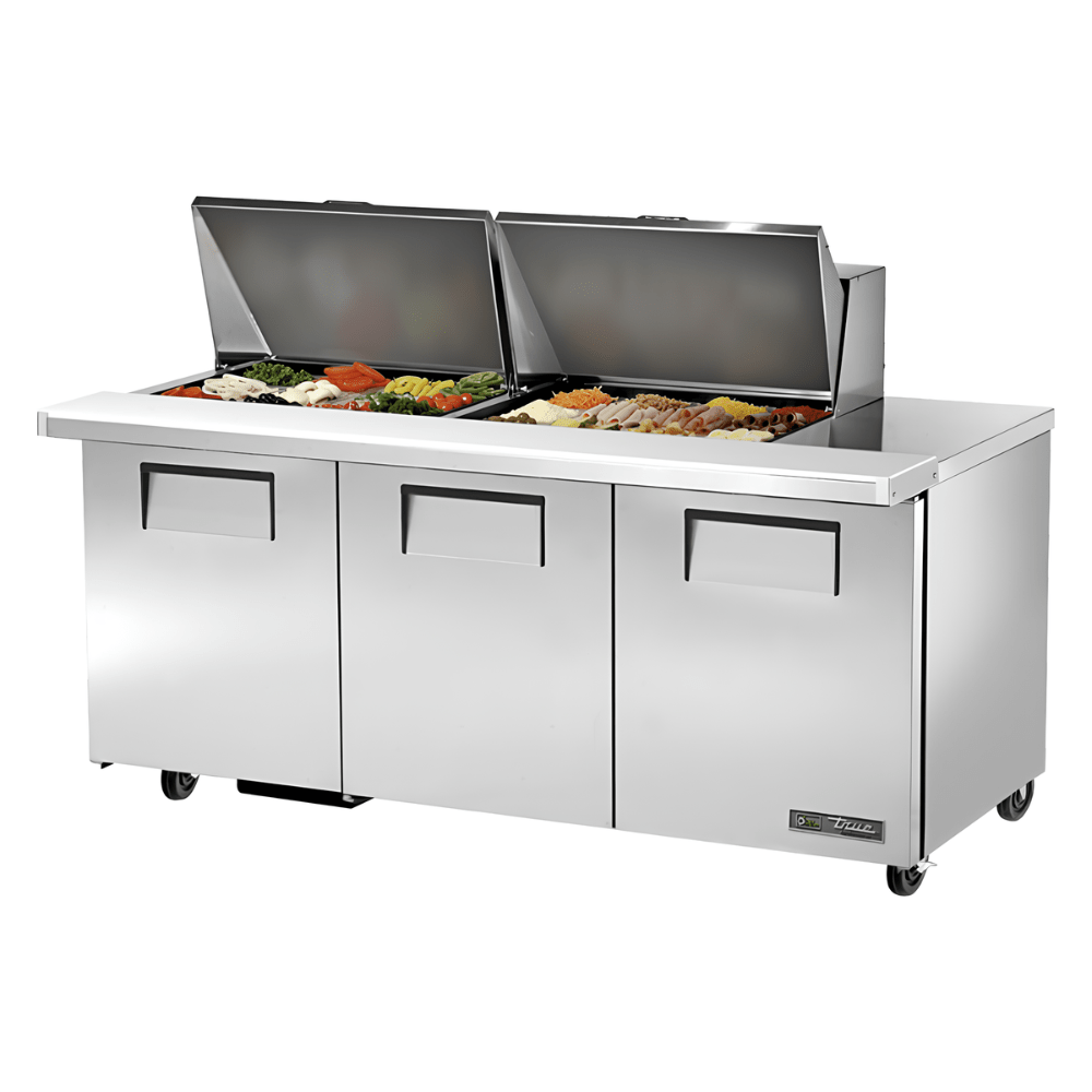 MESA DE PREPARACIÓN TRUE TSSU-72-24M-B-ST-HC | Mesa Preparación | 3 Puertas | 6 Estantes | Cocina Hotel Restaurante | Mesa de Preparación Refrigerada Mesa Fría de Trabajo Mega Top Pizza Ensaladas Sándwiches Ingredientes Acero Inoxidable Supermercados Restaurantes Cocina Industrial Cremería