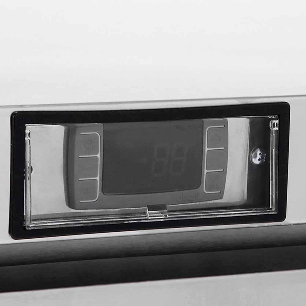 Atosa Mgf8402Gr Mesa Refrigerada Bajo Barra Puerta Sólida Acero Inoxidable Ruedas 122.5 cm Largo - Mesa Fría - Atosa - KitchenMax Store