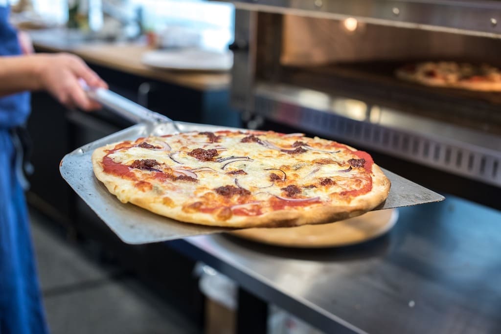 ¡Enciende los motores de tu pizzería!