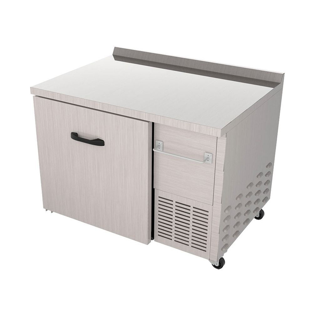 Imbera 1022165 UTC10 F1 Refrigeracion Bajo Barra 1 Puertas Solida 1 Parrilla. Ideal para restaurante, cocina, cocina industrial, comedor, comedor industrial, banquetes, refrigerar, conservar, etc. KitchenMax.Store. Envíos seguros a todo México. Cotiza hoy mismo.