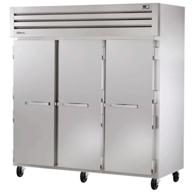 True STA3F-3S-HC Congelador Vertical 3 Puertas Solidas 3 Parrillas -  - True - KitchenMax Store